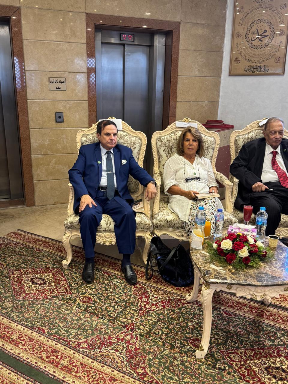 ١